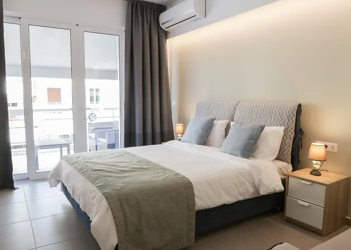 V36 Suites